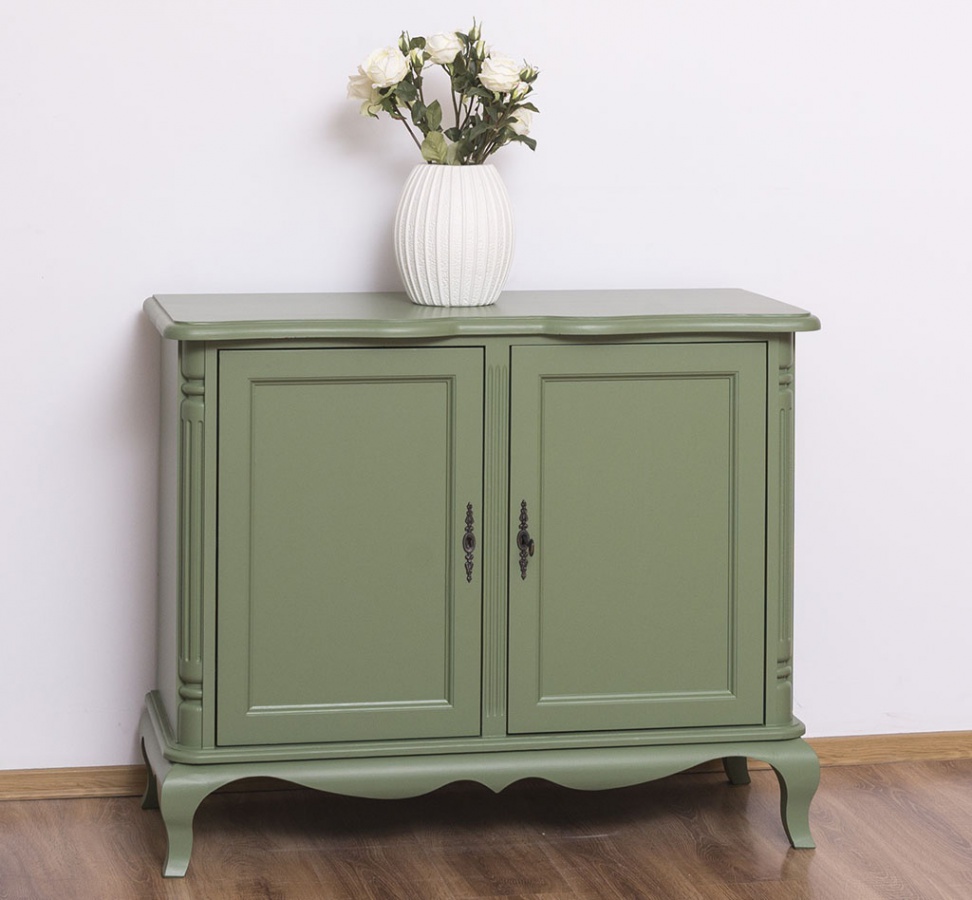 Komoda rustique - farba - p077.

 

Kvalitné masívne drevo z borovice, z ktorého je komoda vyrobená, zaručí tú najvyššiu možnú kvalitu.

 

Ďalšie prírodné produkty nájdete spoločne s podobným masívnym tovarom nižšie v súvisiacich produktoch.

 

Rozmery komody Rustique sú 110x89x48cm (š, v, h).

 

Ďalšie produkty prírodnej kolekcie RUSTIQUE spoločne s podobnými masívnymi prvkami nájdete nižšie v súvisiacich produktoch.

 


Z dôvodov výroby sedliackeho nábytku na zákazku, sme nútení požadovať od zákazníka zálohu v minimálnej výške 30% z ceny nábytku.