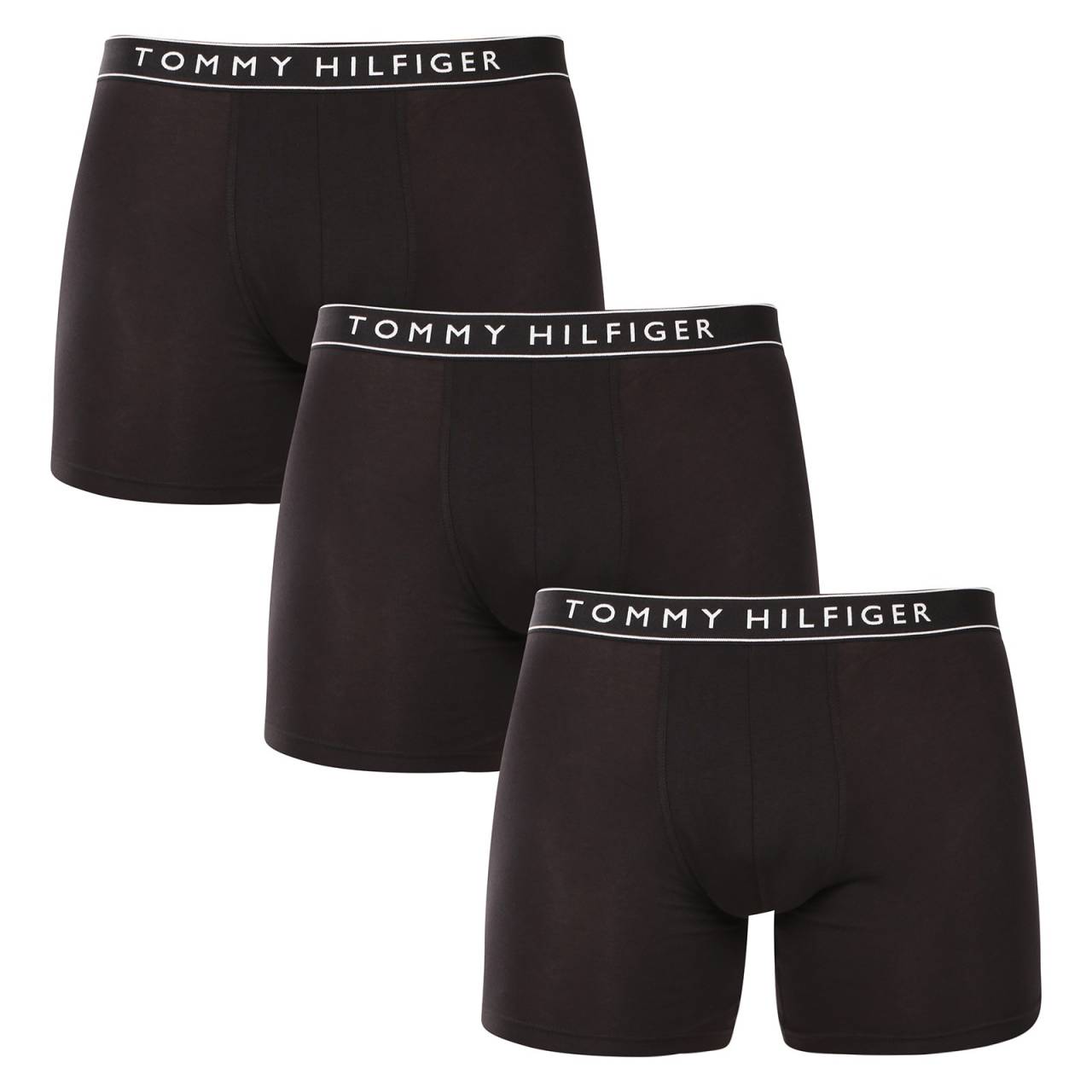 3PACK Moške boksarice Tommy Hilfiger črne (UM0UM03458 0WE) XXL.
Privoščite si brezčasen slog in vrhunsko udobje z moškimi boksericami Tommy Hilfiger.
Vrhunski material za maksimalno udobje
Boksarice Tommy Hilfiger so izdelane iz mehkega, na otip prijetnega bombaža z dodatkom elastana, ki jim daje prožnost in trpežnost.
Ikoničen slog in natančen kroj
Bokserji imajo daljše noge, ki se ne zvijajo, ter zagotavljajo zadostno pokritost in udobje.
Zakaj ne smete zamuditi boksaric Tommy Hilfiger

Vrhunski bombaž z elastanom: Mehke, zračne in udobne za celodnevno nošenje.
Daljše noge in elastičen pas: Stabilnost, slog in brez premikanja.
Elegantna in brezčasna zasnova: Odlično za vsak dan in posebne priložnosti.

Spodnje perilo Tommy Hilfiger je zagotovilo najvišje kakovosti
Blagovna znamka Tommy Hilfiger je pred skoraj 40 leti postala ikona ameriškega oblačenja, njena barvita paleta modre, rdeče in bele barve pa je prepoznavna že na prvi pogled.
Kako skrbeti za bokserje Tommy Hilfiger

Pralnica: Per pri 30 °C.
Sušenje: Bokserje lahko sušite v sušilnem stroju pri nizki temperaturi.
Likanje: Po potrebi jih lahko likate pri nižji temperaturi.

Nasvet: Iskanje popolnega spodnjega perila je včasih lahko izziv.