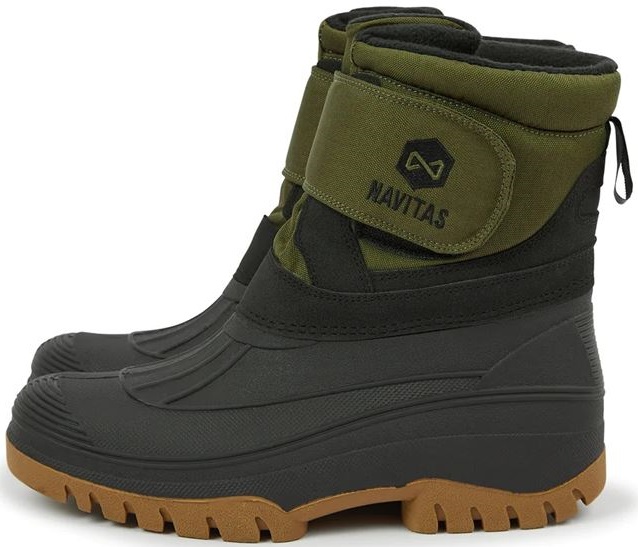 Navitas topánky polar tec fleece boots - 46.
 Špecifikácia: 
 • Rýchloupínací pásik na suchý zips 
 • Fleecová podšívka 
 • Ľahké a ohybné 
 • Vysoko odolná podrážka 
 • Decentné logo Navitas 
 • Pútko na päte pre ľahké obúvanie