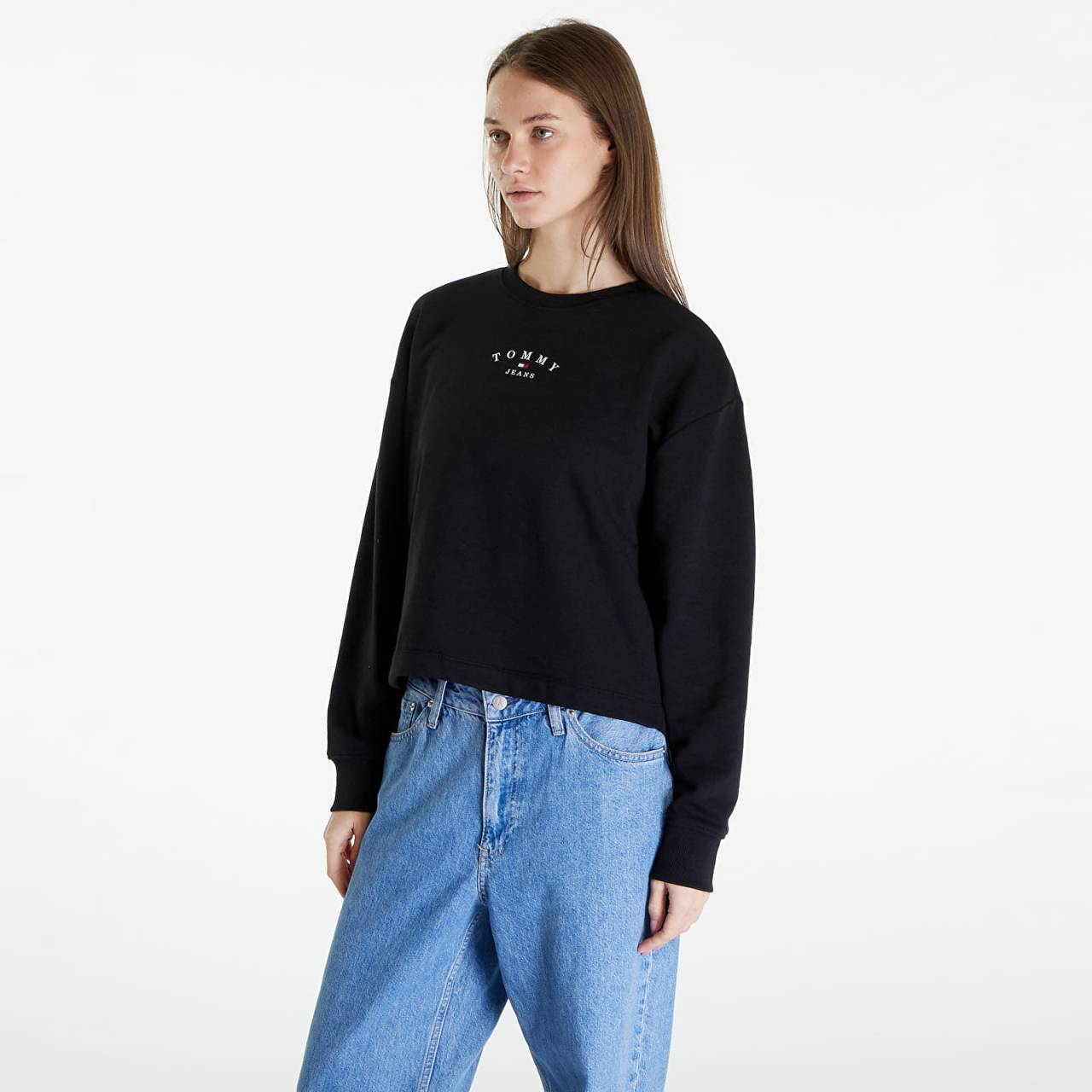 Mikina Tommy Jeans Essential Logo 2 Relaxed Fit Crewneck Black XS.