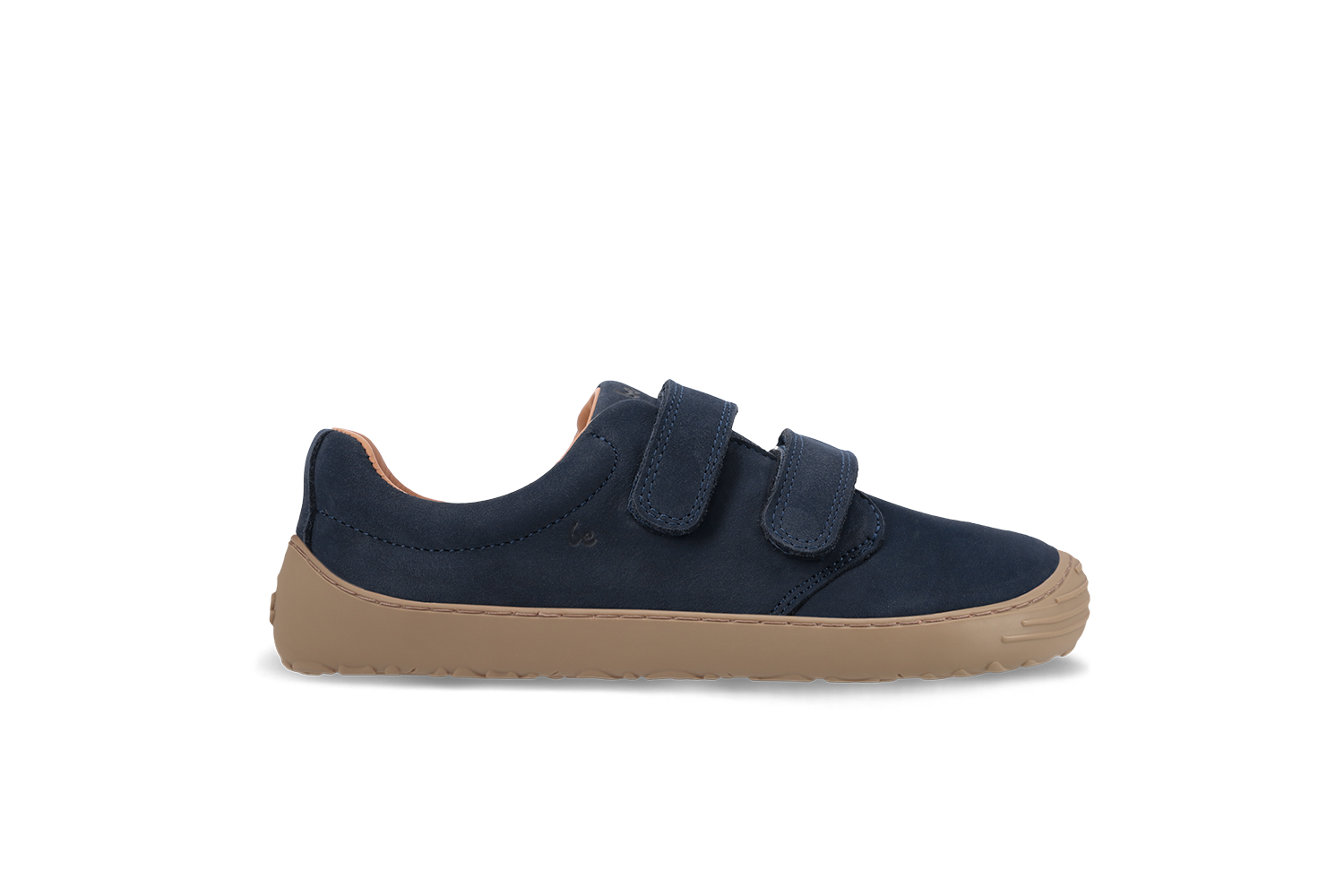 Dziecięce buty barefoot Be Lenka Bounce - Dark Blue.
Cholewka: skóra (nubuk)
Wyściółka: skóra + materiał tekstylny
Wkładka: PU z recyklingu + materiał tekstylny (wyjmowana)
Podeszwa: TR (KidsUltraGrip)
Produkcja: Portugalia

barefoot buty doskonale imitują chodzenie boso, dokładnie tak, jak zaprojektowała to natura
szyta podeszwa zapewniająca dłuższą żywotność
buty uniwersalne, odpowiednie także na specjalne okazje
podeszwa KidsUltraGrip do modeli dziecięcych z doskonałą przyczepnością i zabawnym wzorem
praktyczne buty dzięki zapięciom na rzepy
lekkie buty wykonane z najwyższej jakości skóry nubuk
wyjmowana wkładka doskonale odprowadza wilgoć

Zalety barefoot butów:

ultraelastyczna podeszwa
zero drop: pięta i palce w jednej płaszczyźnie dla prawidłowej postawy
obszerna końcówka na palce
lekkie obuwie

Rodzaj obuwia: buty wyjściowe