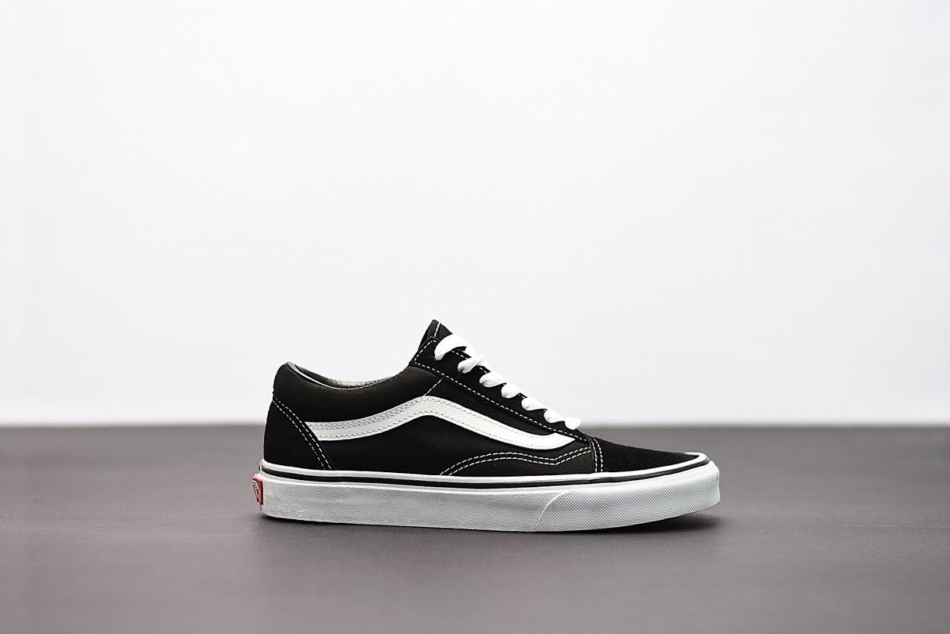 Vans UA Old Skool 37 Black/White.