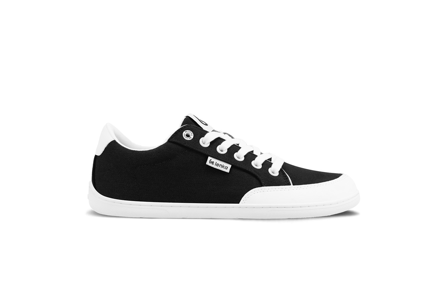 Barefoot zapatillas Be Lenka Rebound - Black & White.





  zapatos extremadamente ligeros para todos los amantes de los clásicos urbanos  suela cosida EverydayComfort Neo para una mayor vida útil del zapato  logotipo textil en la lengüeta y en la parte superior de las zapatillas dos ojales en el interior de las zapatillas para ventilación

Ventajas de los zapatos descalzos:
 imitan perfectamente caminar descalzola forma anatómica del zapato ofrece un generoso espacio para los dedosla caída cero de la suela mantiene el talón y la punta en un mismo plano para una postura adecuada la suela de estimulación con un grosor de 5 mm activa las terminaciones nerviosas del pielos materiales flexibles garantizan una mejor funcionalidad de los músculos y tendones del piela ligereza del calzado como prevención contra la fatiga de las piernas
Tipo: calzado de calle