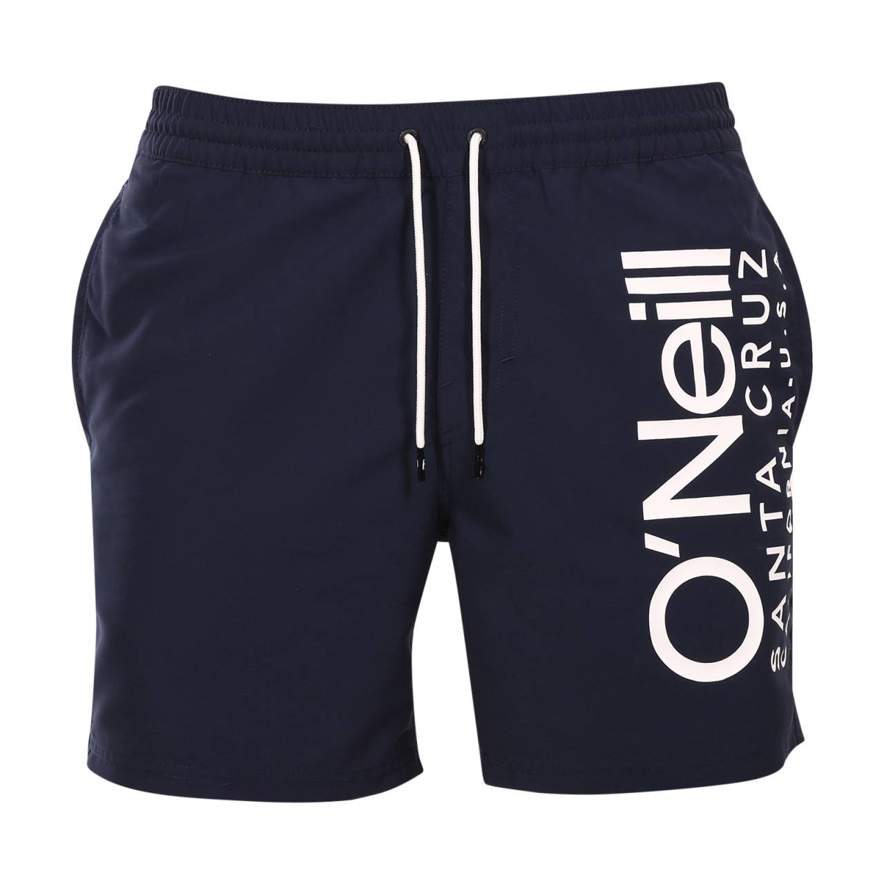 Maillot de bain homme O'neill bleu foncé (N03204-15011) M.
Profitez pleinement de la saison estivale avec les maillots de bain pour hommes O'Neill, qui allient look moderne, confort et respect de l'environnement.
Matériau de haute qualité, respectueux de l'environnement
Les maillots de bain contiennent une forte proportion de matériaux recyclés et de fibres fonctionnelles, ce qui garantit leur durabilité et leur séchage rapide, tout en contribuant à réduire l'empreinte écologique.
Coupe confortable et détails fonctionnels
Les shorts ont des jambes plus courtes qui offrent une liberté de mouvement suffisante et s'adaptent parfaitement au corps.
Pourquoi vous aimerez les maillots de bain O'Neill

Matériau respectueux de l'environnement: La forte proportion de fibres recyclées contribue à réduire l'impact sur l'environnement.
Séchage rapide et durable : Matériau léger et de haute qualité qui évacue l'humidité et résiste au chlore et à l'eau salée.
Coupe confortable avec ceinture réglable : La taille élastiquée avec cordon de serrage assure un ajustement parfait et un confort maximal pendant les mouvements.

La marque O'Neill apporte une touche sportive à votre garde-robe
La marque O'Neill trouve ses racines chez les surfeurs, ce qui confère aux produits non seulement un élan de design moderne, mais surtout une coupe précise qui garantit un maximum de confort et de liberté de mouvement.
Comment entretenir les maillots de bain O'Neill ?
Afin de conserver la qualité et la couleur de votre maillot de bain le plus longtemps possible, il est important de l'entretenir correctement :

Blanchisserie : Nous recommandons un lavage à 30°C avec un détergent doux ne contenant pas de produits chimiques agressifs.
Séchage : Nous ne recommandons pas de sécher le maillot dans le sèche-linge - il est préférable de le laisser sécher à l'air libre pour qu'il conserve son élasticité et sa forme.
Repassage : Il n'est pas nécessaire de repasser le maillot, la matière s'aplatit naturellement.

Conseil : Choisir un maillot de bain qui vous va parfaitement et qui met en valeur votre style peut être un parcours du combattant.