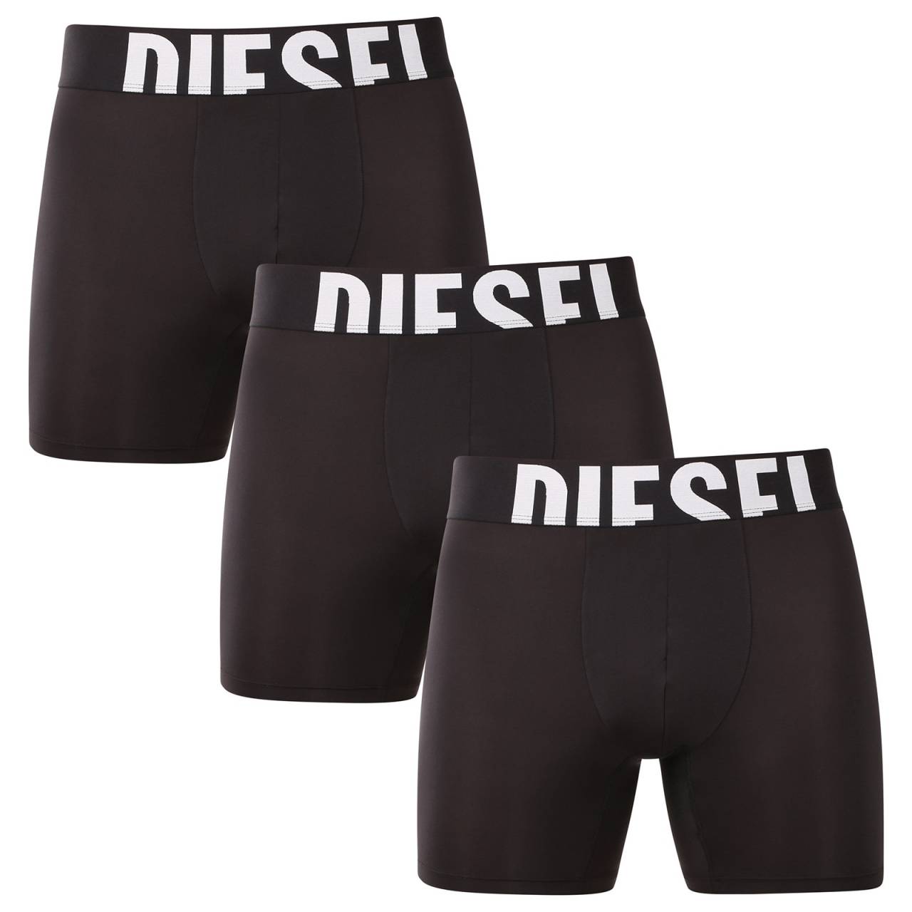 3PACK Herren Klassische Boxershorts Diesel schwarz (A17581-0DCBL-E4101) L.
Genießen Sie maximalen Komfort und selbstbewussten Stil mit diesen Herren-Boxershorts von Diesel.
Angenehmes Material für ganztägigen Komfort
Die Diesel Boxershorts bestehen aus einer Mischung aus Baumwolle und Elastan, die für ein angenehmes Tragegefühl, hervorragende Atmungsaktivität und optimale Elastizität sorgt.
Elegantes Aussehen und zeitloses Design
Der gut sitzende Gummizug hält die Boxershorts genau dort, wo sie sein sollen, sie sitzen nicht hoch und schneiden nirgends ein.
Warum Sie Diesel Boxershorts ausprobieren sollten

Luxuriöser Komfort dank der längeren Beine: Sie sind ideal für das ganztägige Tragen und bieten mehr Halt und weniger Reibung.
Hochwertiges Material: Es bietet Weichheit, Atmungsaktivität und Flexibilität, die sich ohne Einschränkung an Ihren Körper anpasst.
Zeitloses Design mit ikonischem Logo: Der markante, gewebte Gummizug verleiht dem Boxerslip Stil und sorgt dafür, dass er perfekt an seinem Platz bleibt.

Diesel-Unterwäsche für alle, die das Beste für sich wollen
Die ikonische Bekleidungs- und Unterwäschemarke Diesel wird Sie mit ihrem schlichten Stil mit originellen Elementen begeistern.
Pflege von Diesel Boxershorts
Damit Ihre Lieblingsunterwäsche lange hält, empfehlen wir Ihnen, diese Tipps zu befolgen.

Waschen: Wir empfehlen das Waschen bei 30 °C.
Trocknen: Diese Boxershorts sind nicht für den Wäschetrockner geeignet.
Bügeln: Boxershorts können auf einer niedrigen Stufe gebügelt werden, die für Baumwolle geeignet ist.

Tip: Es kann schwierig sein, die richtige Unterwäsche zu finden, die perfekt sitzt.