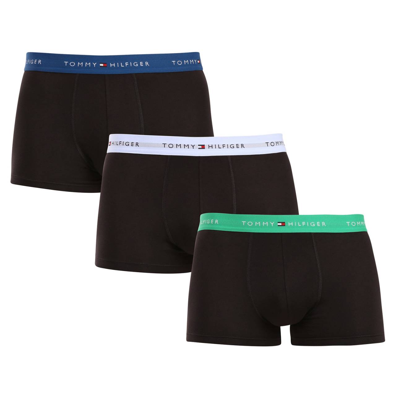 3PACK pánske boxerky Tommy Hilfiger čierne (UM0UM02763 0WS) L, trenky.
Doprajte si nadčasový štýl a špičkový komfort s pánskymi boxerkami od značky Tommy Hilfiger.
Prémiový materiál pre maximálne pohodlie
Boxerky Tommy Hilfiger sú vyrobené z jemnej, na dotyk veľmi príjemnej bavlny s prímesou elastanu, ktorý im dodáva pružnosť a dlhú životnosť.
Ikonyický štýl a precízny strih
Boxerky majú dlhšie nohavičky, ktoré sa nevyhrávajú a poskytujú dostatočné zakrytie a komfort.
Prečo by vám boxerky Tommy Hilfiger nemali chýbať

Prémiová bavlna s elastanom: Mäkká, priedušná a pohodlná na celodenné nosenie.
Dlhšie nohavičky a vyšívaný guma: Stabilita, štýl a žiadne rolovanie.
Elegantný a nadčasový dizajn: Skvelé na každodenné aj špeciálne príležitosti.

Spodná bielizeň Tommy Hilfiger je zárukou najvyššej kvality
Značka Tommy Hilfiger sa stala ikonou amerického obliekania pred takmer 40 rokmi a jej farebnosť v odtieňoch modrej, červenej a bielej je rozpoznateľná na prvý pohľad.
Ako sa starať o boxerky Tommy Hilfiger

Pranie: Per na 30 °C.
Sušenie: Boxerky možno sušiť v sušičke pri nízkej teplote.
Žehlenie: V prípade potreby je možné ich žehliť na nižšiu teplotu.

Tip: Nájdenie ideálneho kúsku spodnej bielizne môže byť niekedy náročné.