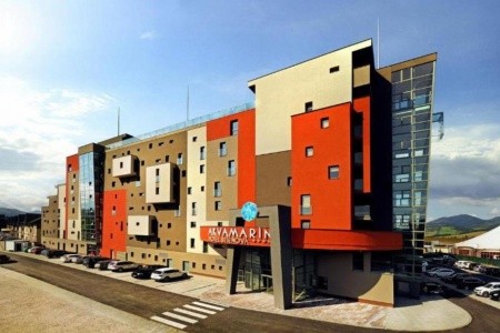 Slovensko Liptov Akvamarín 6 dňový pobyt Raňajky Vlastná February 2026 ( 9/02/26-14/02/26)