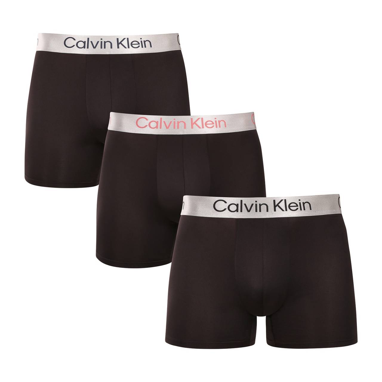 3PACK Boxers pour hommes Calvin Klein noir (NB4124-VSB) 4XL.
Vous voulez des boxers qui vous offrent un confort parfait, un design moderne et une qualité supérieure?
Matériau de première qualité pour un confort tout au long de la journée
Ce caleçon est fabriqué à partir d'une combinaison de polyester et d'élasthanne, offrant une combinaison parfaite de douceur, d'élasticité et de durabilité.
Design moderne et ajustement parfait
Le look minimaliste avec une ceinture élastique est complété par le logo Calvin Klein, ce qui confère à ces boxers un style luxueux et sophistiqué.
Pourquoi aimerez-vous les caleçons Calvin Klein ?

Matériau léger et respirant: Idéal pour le quotidien et les activités sportives exigeantes.
Culotte plus longue : Ils offrent une meilleure couverture et un meilleur soutien, ne s'enroulent pas et ne se compriment pas.
Séchage rapide et durable : Parfait pour un mode de vie actif.
Un design intemporel : Le design minimaliste et l'aspect luxueux de Calvin Klein.

Les sous-vêtements Calvin Klein sont appréciés dans le monde entier.
Les sous-vêtements pour hommes Calvin Klein sont l'un des piliers de l'industrie de la mode.
Comment entretenir un boxer ?
Pour que votre boxer conserve le plus longtemps possible sa forme et sa qualité parfaites, suivez les conseils suivants :

Blanchisserie : Nous recommandons un lavage à 30 °C avec un détergent doux.
Repassage: Il n'est pas recommandé de l'utiliser pour éviter d'endommager le matériau.
Sèche-linge: Le séchage dans le sèche-linge n'est pas recommandé, il est préférable de sécher librement à l'air.

Conseil : Trouver le sous-vêtement qui vous convient parfaitement peut s'avérer difficile.