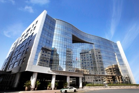 Spojené arabské emiráty Dubaj Grand Cosmopolitan 7 dňový pobyt Polpenzia Letecky Letisko: Praha August 2026 (30/08/26- 5/09/26)