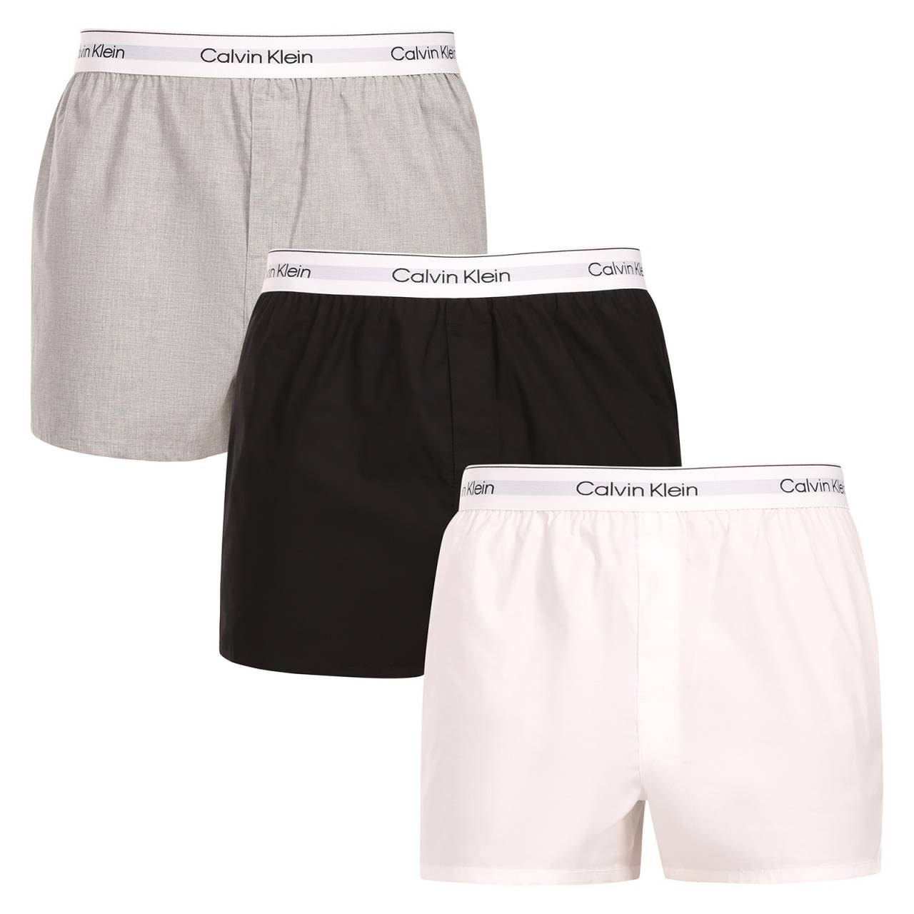 3PACK pánske trenky Calvin Klein viacfarebné (NB4267-MP1) S, trenírky.
Doprajte si každodennú dávku pohodlia a štýlu s pánskymi trenkami Calvin Klein.
Prémiový materiál pre maximálne pohodlie
Trenky Calvin Klein sú vyrobené z pohodlnej zmesi bavlny, ktorá zaisťuje výnimočnú mäkkosť, priedušnosť a pružnosť.
Nadčasový dizajn s dôrazom na detail
Klasické farby sú elegantné a univerzálne, vďaka čomu sú skvelým doplnkom šatníka mužov všetkých vekových kategórií.
Prečo si zamilujete trenky Calvin Klein

Prémiový materiál: Kombinácia bavlny a elastanu zaisťuje pohodlný pocit, vynikajúcu priedušnosť a perfektné padnutie.
Štýlový a nadčasový dizajn: Jemná sivá farba doplnená ikonickým tkaným elastickým pásom s logom Calvin Klein dodá vášmu outfitu nádych luxusu aj v bežných situáciách.
Všestranné použitie: Vďaka voľnejšiemu strihu sú ideálne na každodenné nosenie, relaxovanie doma, spanie a pohodlné sedenie v práci.

Spodná bielizeň Calvin Klein je obľúbená u ľudí po celom svete
Pánska spodná bielizeň Calvin Klein je základným kameňom módneho priemyslu.
 
Ako sa starať o trenky Calvin Klein
Aby vaša obľúbená spodná bielizeň zostala dlho v perfektnom stave, odporúčame dodržiavať tieto pokyny na údržbu.

Pranie: Trenky perte pri teplote 30 °C s jemným pracím prostriedkom určeným na bavlnu.
Sušenie: Trenky môžete sušiť v sušičke pri nízkej teplote.
Žehlenie: V prípade potreby môžete trenky žehliť.

Tip: Nájdenie obľúbeného spodného prádla môže byť niekedy zdĺhavý proces, preto chceme, aby vaše obľúbené kúsky vydržali čo najdlhšie.