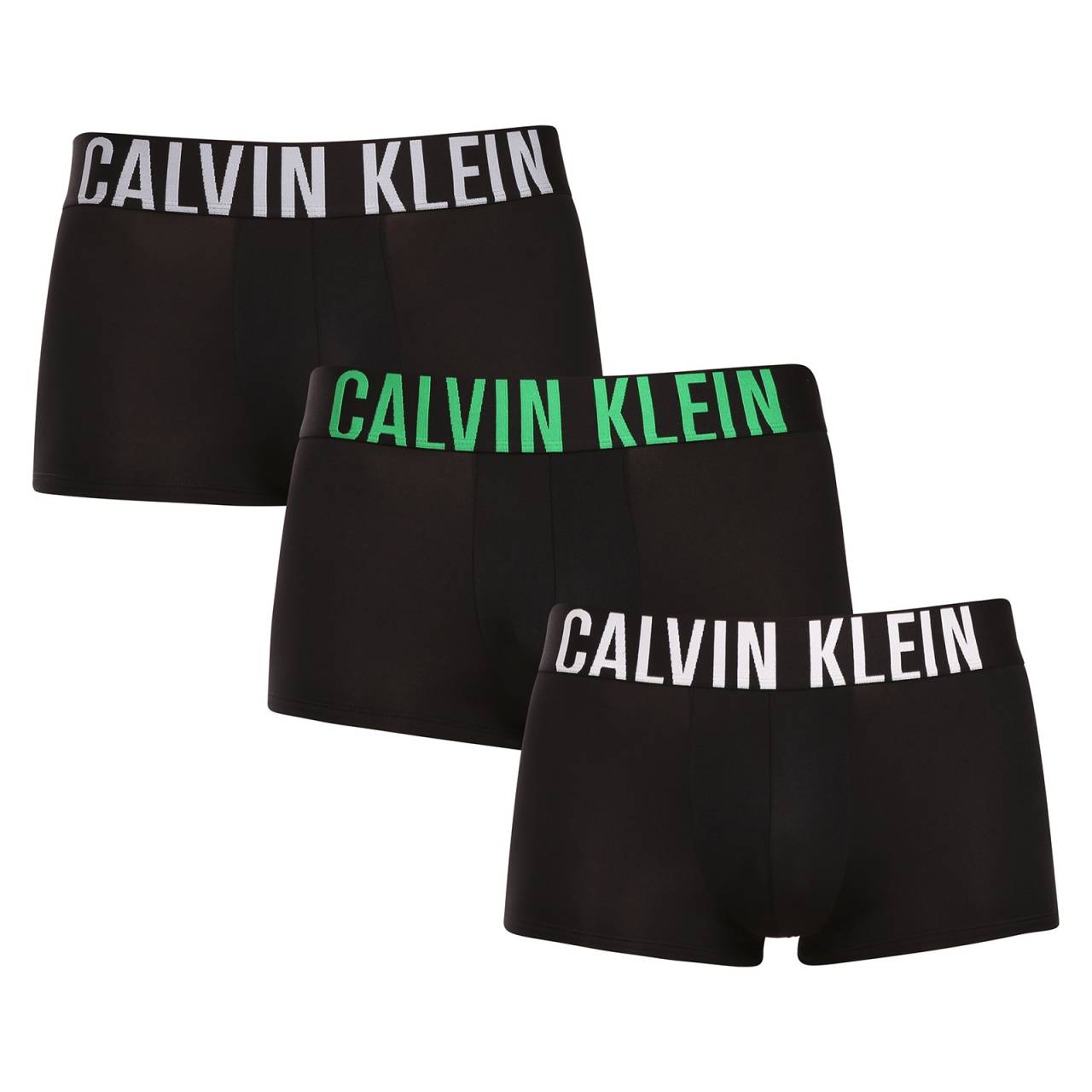 3PACK pánske boxerky Calvin Klein čierne (NB3611A-VPA) XL, trenky.
Chcete boxerky, ktoré vám ponúknu dokonalé pohodlie, moderný dizajn a špičkovú kvalitu?
Prémiový materiál pre celodenné pohodlie
Tieto boxerky sú vyrobené z kombinácie umelých vlákien, čo zaisťuje dokonalú kombináciu mäkkosti, pružnosti a odolnosti.
Moderný dizajn a perfektný strih
Minimalistický vzhľad s vytkávanou gumou v páse dopĺňa logo Calvin Klein, ktoré boxerkám dodáva luxusný a sofistikovaný štýl.
Prečo si boxerky Calvin Klein zamilujete?

Ľahký a priedušný materiál: Ideálny na každodenné nosenie aj náročné športové aktivity.
Kratšie nohavičky: Umožňujú voľnosť pohybu, nezhrňujú sa a netlačia.
Rýchloschnúce a odolné: Perfektné pre aktívny životný štýl.
Nadčasový dizajn: Minimalistický dizajn a luxusný vzhľad Calvin Klein.

Spodná bielizeň Calvin Klein milujú ľudia po celom svete
Pánska spodná bielizeň Calvin Klein patrí medzi stálici módneho priemyslu.
Ako sa starať o boxerky?
Aby boxerky čo najdlhšie zachovali svoj perfektný tvar a kvalitu, dodržiavajte tieto pokyny:

Pranie: Odporúčame prať na 30 °C s jemným pracím prostriedkom.
Žehlenie: Neodporúča sa, aby nedošlo k poškodeniu materiálu.
Sušička: Sušenie v sušičke sa neodporúča, radšej sušte voľne na vzduchu.

Tip: Nájdenie správneho kusu spodnej bielizne, ktorý vám perfektne sedí, je niekedy náročné.