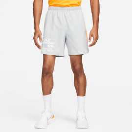 Nike Dri-FIT Challenger XL.