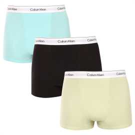 3PACK pánske boxerky Calvin Klein viacfarebné (NB4286-VQX) S, trenky.
Užívajte si maximálne pohodlie a luxus s pánskymi boxerkami Calvin Klein.
Kvalitný materiál pre celodenné pohodlie
Tieto boxerky sú vyrobené z prvotriednej zmesi bavlny a elastanu.
Elegantný dizajn a praktický strih
Tkaná guma s kontrastným logom Calvin Klein vytvárajú štýlový a nadčasový vzhľad.
Prečo si zamilujete boxerky Calvin Klein

Prvotriedny materiál: Kombinácia bavlny a elastanu zaručuje mäkkosť, priedušnosť a elasticitu pre maximálne pohodlie počas celého dňa.


Štýlový dizajn: Ikonické logo Calvin Klein s vyšívanou gumou dodáva boxerkám elegantný vzhľad vhodný na každú príležitosť.


Praktický strih: dlhšie nohavice a prispôsobivý strih poskytujú väčšie pohodlie a voľnosť pohybu, ideálne na bežné nosenie, do práce aj na voľný čas.

Spodnú bielizeň Calvin Klein milujú ľudia na celom svete
Pánska spodná bielizeň Calvin Klein patrí k stáliciam módneho priemyslu.
Ako sa starať o boxerky Calvin Klein
Aby si vaše nové boxerky zachovali svoj vzhľad a kvalitu čo najdlhšie, dodržiavajte tieto jednoduché pokyny:

Pranie: Perte ich pri maximálnej teplote 30 °C.


Sušenie: Sušenie v bubnovej sušičke sa neodporúča - najlepšou voľbou je sušenie na vzduchu.


Žehlenie: Boxerky nie je potrebné žehliť, čím ušetríte čas a námahu.

Tip: Hľadanie obľúbenej spodnej bielizne môže byť beh na dlhé trate, preto chceme, aby vám obľúbené kúsky dlho vydržali.