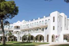 Taliansko Sardínia / Sardegna Falkensteiner Resort Capo Boi 8 dňový pobyt Polpenzia Letecky Letisko: Praha August 2026 (14/08/26-21/08/26)