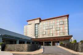 Thajsko Pattaya Renaissance Pattaya Resort & Spa 8 dňový pobyt Polpenzia Letecky Letisko: Praha August 2026 ( 6/08/26-13/08/26)