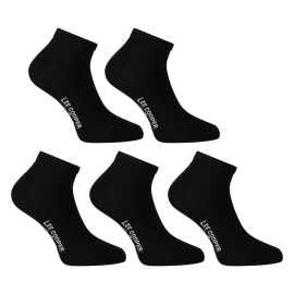 5PACK nogavice Lee Cooper nizke črne (PO41031) S.
Privoščite si britansko kakovost in slog z nizkimi gležnjarji Lee Cooper.
Udobni materiali za vsakodnevno nošenje
Nogavice Lee Cooper so izdelane iz mešanice kakovostnih materialov, ki zagotavljajo udobje in vzdržljivost.
Minimalistična zasnova se prilega vsaki obleki
Nogavice Lee Cooper imajo elegantno in preprosto obliko, ki je primerna za vse dejavnosti.
Zakaj izbrati nogavice Lee Cooper?

Udobje in kakovost: Bombažni material je nežen do kože in zagotavlja celodnevno udobje.
Elegantna zasnova: Eleganten in minimalističen gladek videz bo poudaril vsako obleko.
Vsestranska uporaba: Idealno za vsakodnevno nošenje in športne dejavnosti.

Spodnje perilo Lee Cooper vam ustreza v vseh okoliščinah
Britanska blagovna znamka Lee Cooper je dobro znana po vsem svetu, njena ponudba pa je zelo široka.
Kako skrbeti za svoje nove najljubše nogavice
Če želite, da bodo nogavice Lee Cooper zdržale čim dlje, priporočamo, da upoštevate naslednje smernice:

Pralnica: do najvišje temperature 30 °C.
Sušilni stroj: Ne sušite v sušilnem stroju, ne uporabljajte belil in se izogibajte kemičnemu čiščenju.
Likanje: Nogavic ni treba likati.

Nasvet: Postanite strokovnjak za vzdrževanje spodnjega perila z z nasveti v našem članku in svojim najljubšim kosom zagotovite nego, ki si jo zaslužijo.