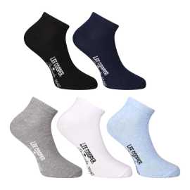 5PACK Socken Lee Cooper kurz mehrfarbig (PO41030) M.
Gönnen Sie sich britische Qualität und Stil mit den Lee Cooper Low Ankle Socks.
Bequeme Materialien für das tägliche Tragen
Die Socken von Lee Cooper bestehen aus einer Mischung hochwertiger Materialien, die Komfort und Haltbarkeit gewährleisten.
Minimalistisches Design passt zu jedem Outfit
Die Lee Cooper Socken haben ein stilvolles und einfaches Design, das für jede Aktivität geeignet ist.
Warum Socken von Lee Cooper?

Komfort und Qualität: Das Baumwollmaterial ist sanft zur Haut und sorgt für ganztägigen Komfort.
Elegantes Design: Der schlichte, minimalistische und glatte Look unterstreicht jedes Outfit.
Vielseitig einsetzbar: Ideal für das tägliche Tragen und sportliche Aktivitäten.

Lee Cooper Unterwäsche passt Ihnen in jeder Situation
Die britische Marke Lee Cooper ist in der ganzen Welt bekannt und ihr Portfolio ist sehr umfangreich.
Wie man seine neuen Lieblingssocken pflegt
Damit Ihre Lee Cooper Socken so lange wie möglich halten, empfehlen wir Ihnen, die folgenden Hinweise zu beachten:

Waschen: Bis zu einer Höchsttemperatur von 30 °C.
Trockner: Nicht im Wäschetrockner trocknen, keine Bleichmittel verwenden und nicht chemisch reinigen.
Bügeln: Die Socken müssen nicht gebügelt werden.

Tip: Werden Sie ein Experte für die Pflege von Unterwäsche mit den Ratschlägen in unserem Artikel und geben Sie Ihren Lieblingsstücken die Pflege, die sie verdienen.