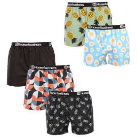 5PACK pánske trenky Horsefeathers Frazier Bundle 3 (AM287C) L, trenírky.
Ukážte svoj štýl a zmysel pre humor s pánskymi šortkami Horsefeathers.
Kvalitný materiál pre dokonalé pohodlie
Šortky Horsefeathers sú vyrobené zo 100 % bavlny, čo znamená, že vám ponúknu príjemný pocit na pokožke.
Originálny dizajn a pohodlné nosenie
Každý pár šortiek je vybavený jedinečnou potlačou, ktorá dodá vášmu šatníku štýl a moderný nádych.
Prečo si tieto šortky zamilujete?

Originálne potlače, ktoré dodajú zábavu každému dňu.


Pohodlný materiál a voľný strih pre celodenné pohodlie.


Kvalitné spracovanie od značky Horsefeathers, ktorá je synonymom štýlu a spoľahlivosti.

Pánske šortky Horsefeathers majú štýl
Slovo „horsefeathers“ znamená v angličtine „úplný nezmysel“, ale spodná bielizeň od rovnomennej značky vás presvedčí, že pri jej kúpe žiadny nezmysel nehrozí.
Ako sa starať o svoje nové šortky
Aby ste sa uistili, že vaše šortky zostanú čo najdlhšie v skvelej forme, dodržiavajte tieto pokyny:

Pranie: Perte pri maximálnej teplote 30°C s jemnými pracími prostriedkami.


Sušenie: Sušenie v bubnovej sušičke neodporúčame, aby sa materiál nezrazil alebo nepoškodil potlač.


Žehlenie: Šortky môžete žehliť pri nízkej teplote.

Tip: Staňte sa expertom na údržbu spodnej bielizne vďaka radám v našom článku a doprajte svojim obľúbeným kúskom starostlivosť, akú si zaslúžia.