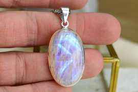 Strieborný prívesok Dúhový MESAČNÝ KAMEŇ #3- Nové začiatky, Rovnováha, Božské spojenie, Úľava od PMS Afirmácia: Prijímam každú potrebnú zmenu s otvorenou náručou. 

Mesačný kameň/ Adulár : Kameň prianí, nádeje, vnútorného  mieru a súcitu.