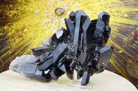 Drúza ZÁHNEDA/MORION #6- Uzemnenie, Pokoj, Rovnováha, Obnova Energie, Zníženie Úzkosti a Paniky  EXTRA KVALITA 2,7kg , 31cm Afirmácia: Neustále cítim svoje uzemnenie a prítomný okamih

Záhneda je ochranný kameň, ktorý vnáša do života harmóniu a zharmonizovanie protikladov a vytvára jednotu .