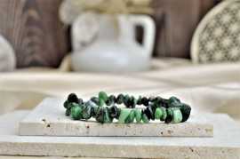 sekaný ZOISIT-RUBÍN Energia Aury, Sexuálna neuróza, Harmónia, Motivácia, Láska - Xxl-20cm Afirmácia: Som vytrvalý/á vo svojom zámere a dosahujem ho s ľahkosťou. 

Rubín-zoisit je výborný vodič a znásobovač energie, ktorý dokáže energetizovať celé naše aurické pole.