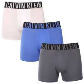 3PACK pánske boxerky Calvin Klein viacfarebné (NB3609A-ZD9) M, trenky.
Užívajte si maximálne pohodlie a luxus s pánskymi boxerkami Calvin Klein.
Kvalitný materiál pre celodenné pohodlie
Tieto boxerky sú vyrobené z prvotriednej zmesi bavlny a elastanu.
Elegantný dizajn a praktický strih
Tkaná guma s kontrastným logom Calvin Klein vytvárajú štýlový a nadčasový vzhľad.
Prečo si zamilujete boxerky Calvin Klein

Prvotriedny materiál: Kombinácia bavlny a elastanu zaručuje mäkkosť, priedušnosť a elasticitu pre maximálne pohodlie počas celého dňa.


Štýlový dizajn: Ikonické logo Calvin Klein s vyšívanou gumou dodáva boxerkám elegantný vzhľad vhodný na každú príležitosť.


Praktický strih: dlhšie nohavice a prispôsobivý strih poskytujú väčšie pohodlie a voľnosť pohybu, ideálne na bežné nosenie, do práce aj na voľný čas.

Spodnú bielizeň Calvin Klein milujú ľudia na celom svete
Pánska spodná bielizeň Calvin Klein patrí k stáliciam módneho priemyslu.
Ako sa starať o boxerky Calvin Klein
Aby si vaše nové boxerky zachovali svoj vzhľad a kvalitu čo najdlhšie, dodržiavajte tieto jednoduché pokyny:

Pranie: Perte ich pri maximálnej teplote 30 °C.


Sušenie: Sušenie v bubnovej sušičke sa neodporúča - najlepšou voľbou je sušenie na vzduchu.


Žehlenie: Boxerky nie je potrebné žehliť, čím ušetríte čas a námahu.

Tip: Hľadanie obľúbenej spodnej bielizne môže byť beh na dlhé trate, preto chceme, aby vám obľúbené kúsky dlho vydržali.