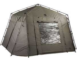 Nash prístrešok bank life gazebo.
 Gazebo poskytuje dvere na všetkých štyroch stranách.
 420D PU potiahnutý nylon, vodným stĺpcom 10000 mm dvojité nohy v rohoch pre väčšiu stabilitu zvládne ho postaviť jedna osoba unikátny rám bez nutnosti spájania tyčí jednoduché rozloženie a zloženie jedným dotykom vnútorné úložné vrecká v každom rohu dodávané s prepravnou taškou a kotviacimi kolíkmi Rozmery: (výška) 240cm (hĺbka) 330cm (šírka) 330cm