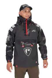 Fox rage bunda camo triple layer smock - l.
 Vlastnosti: •Plášť pre tie najhoršie podmienky • Kapucňa a golier oddelene •Vrecka na kapucni •Veľká klopa na golieri bráni vniknutiu vody •Vlastnosti trojvrstvového prevedenia, TPU vrstvený vodotesný materiál •Vodný stĺpec 25.000mm •Priedušnosť 3.000g/m2 •Kompletne podlepené švy •Vodotesné vonkajšie YKK zipsy •Vonkajšia krycia chlopňa •Reflexné logo „štít R“ vpredu aj na chrbte •Reflexné pásky na ramenách •Vodotesné zipsy na bokoch pre väčšie pohodlie pri sedení/kľačení •Veľké klopy vreciek •Neoprénové priliehavé manžety •Čiastočne pružné manžety s nastaviteľnými sťahovacími pásikmi •Ľahko uchopiteľné tiahla na opaskoch manžiet •Nastaviteľné chlopne kapucne • Kapucňa s tuhým šiltom •Dizajn Fox Rage camo •Vzhľad ladí s oblekom Triple Layer Suit •Materiály vrchné 70% Nylon Rip Stop, 30% Polyester •Podšívka 100% Polyester •K dostaniu vo veľkostiach: S, M, L, XL, XXL a XXXL