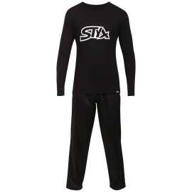 Pánske pyžamo Styx čierne (PDP960) M.
Chcete si dopriať maximálne pohodlie pri spánku a relaxácii doma?
Kvalitné materiály pre maximálne pohodlie
Pánske pyžamo Styx je vyrobené z prvotriednych materiálov, ktoré zaručujú pohodlie počas celej noci.
Pohodlný strih a moderný dizajn
Strih pyžama Styx je navrhnutý pre dokonalé pohodlie.
Prečo si vybrať pánske pyžamo Styx?

Prémiové materiály: Bavlnený satén na nohavice, mäkká bavlna na košeľu.
Pohodlný strih: Voľnosť pohybu a maximálne pohodlie.
Česká výroba: Záruka kvality a podpora lokálnych výrobkov.

Kvalita z Českej republiky - to je spodná bielizeň Styx
Značka Styx má viac ako 30 rokov skúseností s výrobou kvalitnej spodnej a domácej bielizne.
Ako sa starať o pyžamo Styx?

Pranie: Per na 30 °C s jemným pracím prostriedkom.
Sušenie: Najlepšie je nechať ho voľne uschnúť, sušičku radšej vynechajte.
Žehlenie: Pokiaľ je potrebné, žehli naruby na nízku teplotu.

Tip: Staňte sa expertom na údržbu spodnej bielizne vďaka tipom v našom článku a doprajte svojim obľúbeným kúskom starostlivosť, akú si zaslúžia.