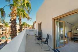 Grécko Santorini Radisson Blu Zaffron Resort 12 dňový pobyt Raňajky Letecky Letisko: Viedeň July 2026 (14/07/26-25/07/26)