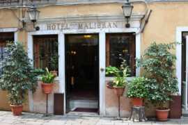 Taliansko Benátky Malibran 8 dňový pobyt Raňajky Letecky Letisko: Viedeň January 2026 (23/01/26-30/01/26)