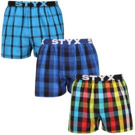 3PACK pánske trenky Styx športová guma viacfarebné (3B010106) L, trenírky.
Hľadáte šortky, ktoré v sebe spájajú štýl, pohodlie a prvotriednu kvalitu?
Vysokokvalitná bavlna pre dokonalé pohodlie
Šortky sú vyrobené z prvotriednej 100 % bavlny, ktorá je nielen mäkká na dotyk, ale aj úžasne priedušná.
Klasický strih a moderný vzhľad
Vďaka voľnému strihu sa v týchto šortkách budete cítiť úplne pohodlne, pretože poskytujú dostatok priestoru na prirodzený pohyb.
Prečo by ste určite mali vyskúšať šortky Styx

100 % bavlna pre maximálne pohodlie: Šortky sú vyrobené z vysokokvalitnej bavlny, ktorá je mäkká, priedušná a jemná k pokožke, čo zaručuje pohodlie počas celého dňa.
Športový tkaný elastický: Pevná, ale pohodlná guma s logom Styx drží šortky na mieste bez nepríjemného zarezávania alebo uvoľňovania.
Česká výroba a kvalitné spracovanie: Styx je tradičná česká značka, ktorá sa pýši precíznym spracovaním, odolnosťou a dlhou životnosťou výrobkov.

Česká značka Styx ponúka zábavu aj prvotriednu kvalitu
Spodnú bielizeň Styx si obľúbia najmä tí, pre ktorých je dôležitá individualita.
Ako sa starať o šortky Styx?
Aby ste si šortky udržali dlho v skvelej kondícii, odporúčame dodržiavať tieto tipy.

Pranie: Odporúčame prať pri teplote 30 °C, aby si bavlna zachovala svoju mäkkosť a farby zostali sýte.
Sušička: Sušenie v sušičke sa neodporúča, aby sa materiál nezrazil.
Žehlenie: Bavlnu je možné žehliť, ale odporúča sa nižšia teplota, aby nedošlo k poškodeniu látky.

Tip: Staňte sa expertom na údržbu spodnej bielizne vďaka radám v našom článku a doprajte svojim obľúbeným kúskom starostlivosť, ktorú si zaslúžia.