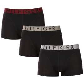 3PACK pánske boxerky Tommy Hilfiger čierné (UM0UM03465 0RT) XXL, trenky.
Doprajte si nadčasový štýl a špičkový komfort s pánskymi boxerkami od značky Tommy Hilfiger.
Prémiový materiál pre maximálne pohodlie
Boxerky Tommy Hilfiger sú vyrobené z jemnej, na dotyk veľmi príjemnej bavlny s prímesou elastanu, ktorý im dodáva pružnosť a dlhú životnosť.
Ikonyický štýl a precízny strih
Boxerky majú dlhšie nohavičky, ktoré sa nevyhrávajú a poskytujú dostatočné zakrytie a komfort.
Prečo by vám boxerky Tommy Hilfiger nemali chýbať

Prémiová bavlna s elastanom: Mäkká, priedušná a pohodlná na celodenné nosenie.
Dlhšie nohavičky a vyšívaný guma: Stabilita, štýl a žiadne rolovanie.
Elegantný a nadčasový dizajn: Skvelé na každodenné aj špeciálne príležitosti.

Spodná bielizeň Tommy Hilfiger je zárukou najvyššej kvality
Značka Tommy Hilfiger sa stala ikonou amerického obliekania pred takmer 40 rokmi a jej farebnosť v odtieňoch modrej, červenej a bielej je rozpoznateľná na prvý pohľad.
Ako sa starať o boxerky Tommy Hilfiger

Pranie: Per na 30 °C.
Sušenie: Boxerky možno sušiť v sušičke pri nízkej teplote.
Žehlenie: V prípade potreby je možné ich žehliť na nižšiu teplotu.

Tip: Nájdenie ideálneho kúsku spodnej bielizne môže byť niekedy náročné.