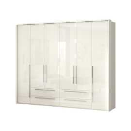 Šesťdverová skriňa tiana-béžová - p64b/pn s osvetlením.

 

Všetky viditeľné strany skrine sú potiahnuté vysoko lesklým UV lakom, ktorý je štyrikrát odolnejší voči fyzickému poškodeniu v porovnaní so štandardným lakom, v tomto prípade odtieňom v teplej béžovej farbe.

 

Varianty šesťdverových skríň bez zásuviek:


	P6/PN - Skriňa v základnom prevedení - 272x224x56cm (š, v, h), hmotnosť 232,17kg
	P6A/PN - Skriňa obohatená o ozdobný rám – 277x226x60cm (š, v, h), hmotnosť 254,47kg
	P6A/PN - Skriňa obohatená o ozdobný rám s osvetlením – 277x226x60cm (š, v, h), hmotnosť 255,12kg


Skriňa sa skladá z troch rovnakých dvojdverových častí, ktoré obsahujú vždy tri široké police a jednu širokú šatníkovú tyč.

 

Varianty šesťdverových skríň s jednou zásuvkovou časťou:


	P62/PN - Skriňa v základnom prevedení - 272x224x56cm (š, v, h), hmotnosť 238,88kg
	P62A/PN - Skriňa obohatená o ozdobný rám – 277x226x60cm (š, v, h), hmotnosť 261,18kg
	P62B/PN - Skriňa obohatená o ozdobný rám s osvetlením – 277x226x60cm (š, v, h), hmotnosť 261,83kg


Dvojdverové časti bez zásuviek obsahujú vždy tri široké police a jednu širokú šatníkovú tyč.

 

Varianty šesťdverových skríň s dvoma zásuvkovými časťami po stranách:


	P64-2/PN - Skriňa v základnom prevedení - 272x224x56cm (š, v, h), hmotnosť 245,59kg
	P64A-2/PN - Skriňa obohatená o ozdobný rám – 277x226x60cm (š, v, h), hmotnosť 267,89kg
	P64B-2/PN - Skriňa obohatená o ozdobný rám s osvetlením – 277x226x60cm (š, v, h), hmotnosť 268,54kg


Dvojdverové časti so zásuvkami ponúkajú okrem dvoch zásuviek aj jednu policu a jednu šatníkovú tyč.

 

Varianty šesťdverových skríň s dvoma zásuvkovými časťami uprostred:


	P64/PN - Skriňa v základnom prevedení - 272x224x56cm (š, v, h), hmotnosť 261,77kg
	P64A/PN - Skriňa obohatená o ozdobný rám – 277x226x60cm (š, v, h), hmotnosť 284,07kg
	P64B/PN - Skriňa obohatená o ozdobný rám s osvetlením – 277x226x60cm (š, v, h), hmotnosť 284,72kg


Každá z dvojdverových častí so zásuvkami ponúka okrem dvoch zásuviek aj jednu policu a jednu šatníkovú tyč.

 

Varianty šesťdverových skríň s tromi zásuvkovými časťami:


	P66/PN - Skriňa v základnom prevedení - 272x224x56cm (š, v, h), hmotnosť 252,3kg
	P66A/PN - Skriňa obohatená o ozdobný rám – 277x226x60cm (š, v, h), hmotnosť 274,6kg
	P66B/PN - Skriňa obohatená o ozdobný rám s osvetlením – 277x226x60cm (š, v, h), hmotnosť 275,25kg


Každá z dvojdverových častí so zásuvkami ponúka okrem dvoch zásuviek aj jednu policu a jednu šatníkovú tyč.

 

Pomocou doplnkového vybavenia, ktoré nájdete v súvisiacom tovare nižšie, si môžete každú zo skríň ešte viac prispôsobiť svojim potrebám.

Všetky produkty z kolekcie Tiana nájdete nižšie v súvisiacom tovare.