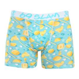 Pánske boxerky 69SLAM fit margarita dylan (MBYMRA-PO) S, trenky.
Vstúpte do sveta, kde sa pohodlie stretáva s originalitou!
Mikrovlákno, ktoré vás presvedčí na prvý dotyk
Boxerky sú vyrobené z umelých vlákien (kombinácia polyesteru a spandexu) - táto zmes vytvára dokonale mäkký, pružný a prispôsobivý materiál.
Výrazný dizajn a premyslený strih na aktívne dni
Boxerky 69SLAM vás na prvý pohľad zaujmú svojím jedinečným vzhľadom, originálnymi vzormi a príjemnými farbami.
Prečo by boxerky 69SLAM nemali chýbať vo vašom šatníku

Mikrovlákno - ľahké, elastické, rýchloschnúce.
Dlhšie nohavičky, ktoré zostávajú na svojom mieste.
Výrazný dizajn s originálnymi vzormi.

69SLAM spodná bielizeň, ktorá vám zdvihne náladu
69SLAM je obľúbená surferská značka z Bali, ktorá oslavuje život, umenie, kreativitu, dizajn a farby v každom detaile.
Ako sa starať o boxerky 69SLAM
Dodržiavaním týchto jednoduchých krokov zabezpečíte, že vaše boxerky 69SLAM budú dlho vyzerať krásne, funkčné a pohodlné.

Pranie: Odporúčame ručné pranie vo vlažnej vode.
Sušenie: Nesuš v sušičke.
Žehlenie: Nežehliť.

Tip: Vaša obľúbená spodná bielizeň si zaslúži šetrné zaobchádzanie.