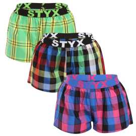 3PACK dámske trenky Styx športová guma viacfarebné (3T10812) M, trenírky.
Doprajte si voľnosť, pohodlie a štýl s dámskymi šortkami Styx!
Kvalitná bavlna pre maximálne pohodlie
Šortky sú vyrobené zo 100 % bavlny, čo znamená, že sa môžete tešiť na pohodlný, priedušný a ľahký materiál, ideálny na celodenné nosenie.
Pohodlný strih a tkaná guma pre maximálne pohodlie
Dámske šortky Styx majú pohodlný voľný strih, ktorý neobmedzuje pohyb a zaručuje maximálne pohodlie.
Prečo si zamilujete dámske šortky Styx

Kvalitný materiál: 100% bavlna pre dokonalý komfort a priedušnosť.
Komfortný strih: Pohodlný voľnejší strih ideálny na spanie aj domáce leňošenie.
Česká kvalita: Precízne spracovanie a dlhá životnosť.

Kvalita z Českej republiky, to je spodná bielizeň Styx
Spodná bielizeň Styx sa kompletne vyrába v Českej republike.
Ako sa staráte o svoje šortky, aby zostali dlho ako nové?

Pranie: Odporúčame ich prať pri teplote 30 °C, aby sa zachovala ich mäkkosť a farba.
Sušenie: Vyhnite sa sušičke, aby ste zachovali mäkkosť a pružnosť materiálu.
Žehlenie: V prípade potreby žehlite pri nižšej teplote vhodnej pre bavlnu.

Tip: Staňte sa expertom na údržbu spodnej bielizne vďaka radám v našom článku a doprajte svojim obľúbeným kúskom starostlivosť, ktorú si zaslúžia.
