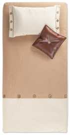 Posteľná súprava 100x200cm artos - hnedá/béžová.

 

Posteľný set Artos obsahuje:


	Prikrývka na posteľ – 150x228cm
	Prestieradlo - 152x252cm
	Vankúš - 52x89cm
	Dekoračný vankúš - 36x36cm


 

Celý set bol vyrobený zo 100% bavlny.

 

Všetky produkty z kolekcie Artos nájdete nižšie v súvisiacich produktoch.