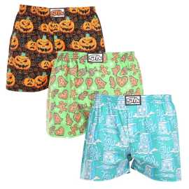 3PACK short hombre Styx art classic goma multicolor (3A16735) XXL.
Regálate estilo y comodidad con los pantalones cortos para hombre Styx, de colores vivos y diseños originales.
Material suave para una mayor comodidad durante todo el día
Los pantalones cortos Styx están hechos de algodón 100%, que ofrece suavidad y transpirabilidad incluso durante todo el día.
Diseño original y ajuste cómodo
Los shorts Styx aportarán alegría y un estilo único a tu armario gracias a sus atrevidos colores y originales estampados.
¿Por qué comprar pantalones cortos Styx?

Fabricado en la República Checa con especial atención a la calidad y la precisión.


Material 100% algodón para mayor suavidad y comodidad.


Diseños originales y divertidos que te diferenciarán.

Calidad de la República Checa, eso es ropa interior Styx
La ropa interior Styx se fabrica íntegramente en la República Checa.
Cómo cuidar los pantalones cortos Styx
Para mantener la calidad y la comodidad de sus pantalones cortos, siga estas directrices:

Lavandería: Lavar a una temperatura máxima de 30 °C para mantener los colores intensos y el algodón suave.


Secado: No recomendamos secarlos en la secadora, mejor dejarlos secar al aire libre.


Planchado: Para conseguir un aspecto liso, puede planchar los pantalones cortos a baja temperatura.

Consejo: Conviértete en una experta en mantenimiento de lencería con los consejos de nuestro artículo y dale a tus piezas favoritas el cuidado que se merecen.