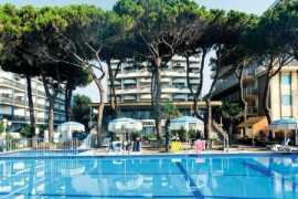 Taliansko Lido di Jesolo Ambasciatori Palace 8 dňový pobyt Polpenzia Vlastná June 2026 ( 6/06/26-13/06/26)