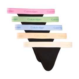 5PACK pánske jocksy Calvin Klein viacfarebné (NB4548-4X4) S.
Ak hľadáte kombináciu štýlu, pohodlia a maximálnej voľnosti pohybu, vyberte si jocksy Calvin Klein.
Prémiová bavlna pre celodenné pohodlie
Súpisky Calvin Klein sú vyrobené z pohodlnej bavlnennej zmesi s pridaným elastanom.
Ikona dizajnu pre každú príležitosť
Jednofarebné jocksy dopĺňa ikonická vytkávaná guma s logom Calvin Klein – jemný, ale výrazný detail, ktorý upúta pozornosť.
Prečo vyskúšať pánske jocksy

Pohodlný materiál s vysokým obsahom bavlny: Ideálny na celodenné nosenie a šport.
Ikona dizajnu Calvin Klein: Jednoduchosť, ktorá nikdy nezostarne.
Funkčný strih: Vynikajúca ventilácia, voľnosť pohybu a lichotivý strih.

Spodná bielizeň Calvin Klein je obľúbená u ľudí po celom svete
Pánska spodná bielizeň Calvin Klein je základom módneho priemyslu.
Ako sa starať o jocksy
Aby vaše obľúbené spodné prádlo vyzeralo dlho ako nové, odporúčame dodržiavať tieto pokyny na údržbu.

Pranie: Per na 30 °C – nižší teplota zachová jemnost bavlny a pružnost elastanu.
Sušenie: Jocksy můžeš sušit v sušičce na nízký teplotní stupeň.
Žehlenie: Nežehli je.

Tip: Staňte sa odborníkom na starostlivosť o spodnú bielizeň vďaka tipom v našom článku a poskytnite svojim obľúbeným kúskom starostlivosť, ktorú si zaslúžia.