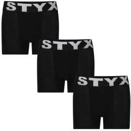 3PACK detské boxerky Styx športová guma čierne (3GJ960) 9-11 let, trenky.
Doprajte svojmu dieťaťu maximálne pohodlie a štýl v jednom s detskými boxerkami Styx.
Materiál, ktorý si poradí s každým dňom
Boxerky Styx sú vyrobené z kombinácie bavlny, modalu a elastanu a ponúkajú jemnosť, pružnosť aj skvelú priedušnosť, ktorú ocení citlivá detská pokožka.
Štýl, ktorý ocenia deti
Boxerky Styx majú moderný športový vzhľad doplnený o vytkávanú gumu s logom, ktorá skvele drží a zároveň je dostatočne mäkká, aby nikde netlačila.
Prečo si deti zamilujú boxerky Styx

Prémiový materiál pre citlivú pokožku: Kombinácia bavlny a modalu zaisťuje výnimočnú jemnosť, priedušnosť a pohodlie aj pri celodennom nosení.
Športový guma, ktorý netlačí: Vytkávaná guma perfektne drží, pritom je mäkká a neškrtí, čo ocení každé aktívne dieťa.
Univerzálne použitie: Ideálne na školské dni, športové aktivity, domáce pohodlie aj víkendové výlety.

Spodná bielizeň Styx patrí medzi najobľúbenejšie
Česká značka Styx je medzi zákazníkmi známa predovšetkým svojimi boxerkami s originálnymi vzormi vo výrazných farbách.
Ako sa starať o detské boxerky Styx
Aby boxerky Styx vydržali dlho v skvelom stave, odporúčame dodržiavať nasledujúce pokyny na údržbu.

Pranie: Per boxerky na 30 °C.
Sušenie: Tieto boxerky nie sú vhodné do sušičky.
Žehlenie: Áno, môžete ich žehliť – ale ideálne na nižšej teplote a naruby.

Tip: Staňte sa odborníkom na údržbu spodnej bielizne vďaka radám v našom článku a doprajte svojim obľúbeným kúskom starostlivosť, ktorú si zaslúžia.