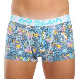 Pánske boxerky 69SLAM Hip TROPICAL VISION MASON (MSYTVN-PO) XXL, trenky.
Vstúpte do sveta, kde sa pohodlie stretáva s originalitou!
Mikrovlákno, ktoré vás presvedčí na prvý dotyk
Boxerky sú vyrobené z umelých vlákien (kombinácia polyesteru a spandexu) - táto zmes vytvára dokonale mäkký, pružný a prispôsobivý materiál.
Výrazný dizajn a premyslený strih na aktívne dni
Boxerky 69SLAM vás na prvý pohľad zaujmú svojím jedinečným vzhľadom, originálnymi vzormi a príjemnými farbami.
Prečo by boxerky 69SLAM nemali chýbať vo vašom šatníku

Mikrovlákno - ľahké, elastické, rýchloschnúce.
Kratšie nohavičky, ktoré sa nikde nekrčia.
Výrazný dizajn s originálnymi vzormi.

69SLAM spodná bielizeň, ktorá vám zdvihne náladu
69SLAM je obľúbená surferská značka z Bali, ktorá oslavuje život, umenie, kreativitu, dizajn a farby v každom detaile.
Ako sa starať o boxerky 69SLAM
Dodržiavaním týchto jednoduchých krokov zabezpečíte, že vaše boxerky 69SLAM budú dlho vyzerať krásne, funkčné a pohodlné.

Pranie: Odporúčame ručné pranie vo vlažnej vode.


Sušenie: Nesuš v sušičke.


Žehlenie: Nežehliť.

Tip: Vaša obľúbená spodná bielizeň si zaslúži šetrné zaobchádzanie.