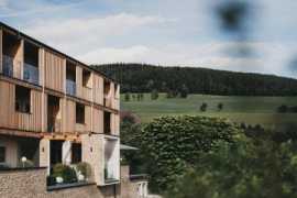 Rakúsko Štajersko Waldhof Muhr Hotel & Restaurant (Pöllau) 5 dňový pobyt Polpenzia Vlastná April 2027 (21/04/27-25/04/27)