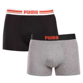 2PACK pánske boxerky Puma viacfarebné (701226763 013) L, trenky.
Užite si dokonalú kombináciu pohodlia a moderného štýlu s pánskymi boxerkami Puma.
Kvalitný materiál, ktorý vás nesklame
Boxerky sú vyrobené z prvotriednej bavlnenej zmesi s prímesou elastanu, ktorá zaručuje ich mäkkosť, priedušnosť a pružnosť.
Moderný dizajn a presný strih na každodenné nosenie
Nadčasové farebné prevedenie si nájde miesto v šatníku každého štýlového muža.
Prečo si kúpiť boxerky Puma

Štýlový a moderný dizajn: Minimalistický vzhľad s pohodlným elastickým pásom dodáva boxerkám elegantný štýl vhodný pre každého muža.
Kvalitný materiál: Zmes bavlny a elastanu poskytuje mäkkosť, priedušnosť a odolnosť, takže boxerky sa dokonale prispôsobia vášmu telu a dlho vydržia.
Presný strih a dokonalá podpora: Dlhšie nohavice poskytujú dostatočné krytie a zabraňujú odieraniu stehien.

Spodná bielizeň Puma sa hodí nielen športovcom
Značka Puma je známa po celom svete vďaka svojmu oblečeniu a spodnej bielizni, ktorú nosia slávni športovci.
Ako sa starať o boxerky Puma
Aby vám nové boxerky dlho vydržali, odporúčame dodržiavať tieto pokyny.

Pranie: Odporúčame prať pri maximálnej teplote 40 °C, aby sa zachovala kvalita materiálu.
Žehlenie: Nežehlite, aby ste nepoškodili elastické vlákna.
Sušenie: Neodporúča sa používať sušičku, aby boxerky nestratili svoju pružnosť a tvar.

Tip: Hľadanie obľúbenej spodnej bielizne môže byť beh na dlhé trate, preto chceme, aby vám obľúbené kúsky dlho vydržali.