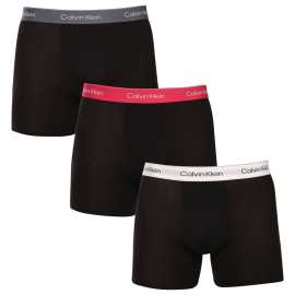 3PACK pánske boxerky Calvin Klein čierne (NB4394-3VO) M, trenky.
Užívajte si maximálne pohodlie a luxus s pánskymi boxerkami Calvin Klein.
Kvalitný materiál pre celodenné pohodlie
Tieto boxerky sú vyrobené z prvotriednej zmesi bavlny a elastanu.
Elegantný dizajn a praktický strih
Tkaná guma s kontrastným logom Calvin Klein vytvárajú štýlový a nadčasový vzhľad.
Prečo si zamilujete boxerky Calvin Klein

Prvotriedny materiál: Kombinácia bavlny a elastanu zaručuje mäkkosť, priedušnosť a elasticitu pre maximálne pohodlie počas celého dňa.


Štýlový dizajn: Ikonické logo Calvin Klein s vyšívanou gumou dodáva boxerkám elegantný vzhľad vhodný na každú príležitosť.


Praktický strih: dlhšie nohavice a prispôsobivý strih poskytujú väčšie pohodlie a voľnosť pohybu, ideálne na bežné nosenie, do práce aj na voľný čas.

Spodnú bielizeň Calvin Klein milujú ľudia na celom svete
Pánska spodná bielizeň Calvin Klein patrí k stáliciam módneho priemyslu.
Ako sa starať o boxerky Calvin Klein
Aby si vaše nové boxerky zachovali svoj vzhľad a kvalitu čo najdlhšie, dodržiavajte tieto jednoduché pokyny:

Pranie: Perte ich pri maximálnej teplote 30 °C.


Sušenie: Sušenie v bubnovej sušičke sa neodporúča - najlepšou voľbou je sušenie na vzduchu.


Žehlenie: Boxerky nie je potrebné žehliť, čím ušetríte čas a námahu.

Tip: Hľadanie obľúbenej spodnej bielizne môže byť beh na dlhé trate, preto chceme, aby vám obľúbené kúsky dlho vydržali.