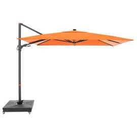 Doppler myZone 220 x 300 cm oranžová - Tovar s drobnou vadou (S274).
Tovar s drobnou chybou – môže vykazovať kozmetické vady alebo známky opravy.
Na konštrukcii slnečníka sú viditeľné drobné kozmetické nedokonalosti (pozri fotografie).
Objavte radu slnečníkov myZone a premeňte svoje obľúbené miesto na záhrade, na terase alebo na balkóne na svoju osobnú zónu pre dobrý pocit.
Vďaka obdĺžnikovej streche je slnečník obzvlášť vhodný na zatienenie záhradného nábytku.
** Poznámka: Stojan 85899ACEP nie je súčasťou slnečníka, objednáva sa samostatne.
Informácie o produkte:

odporúčané zaťaženie min.
priechodná výška: cca 204 cm
celková výška otvoreného slnečníka: cca 267 cm
sklopný v mnohých polohách
otočný nožným pedálom o 360 °
veľkosť balenia: cca 400 x 193 x 2277 mm
váha balenia: cca 26,7 Kg
kríž na záťažové dlaždice je súčasťou balenia „Poznámka: Záťažové dlaždice nie sú súčasťou a objednávajú sa samostatne.“

Rám:

priemer tyče: 78 x 50 mm
hliníkový rám
kľukový mechanizmus

Poťah:

100% polyester 180 g / m2
SPF 60+
stálofarebnosť 5+
odolný poveternostným vplyvom

Možnosti montáže:
a) Inštalácia na zemnú kotvu art.
b) Inštalácia na žulový podstavec s kolieskami 140 kg art.
c) Inštalácia pomocou plniteľných dlaždíc 4dielna súprava (140 kg) art.
d) Inštalácia pomocou záťažových dosiek 50 x 50 cm, art.
e) Inštalácia pomocou Active Easy zatlačovacieho stojana art.