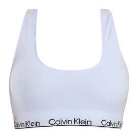 Dámska podprsenka Calvin Klein modrá (QF7317E-CJP) XS.
Hľadáte podprsenku, ktorá je IN, je pohodlná a hodí sa na športové či voľnočasové aktivity?
 Dámska podprsenka Calvin Klein je špeciálne vyvinutá na šport, ale oceníte ju aj na voľnočasové aktivity.
 Čo sa pranie týka - odporúčame ju prať maximálne na 30 ° C a sušiť ju v sušičke na nízku teplotu, inak sa môže stať, že už podprsenku nebude možné nosiť - viac sa dozviete nižšie v klasických informáciách o produkte.