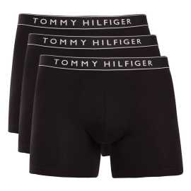 3PACK pánske boxerky Tommy Hilfiger čierne (UM0UM03880 0WE) M, trenky.
Doprajte si nadčasový štýl a špičkový komfort s pánskymi boxerkami od značky Tommy Hilfiger.
Prémiový materiál pre maximálne pohodlie
Boxerky Tommy Hilfiger sú vyrobené z jemnej, na dotyk veľmi príjemnej bavlny s prímesou umelého vlákna, ktorý im dodáva pružnosť a dlhú životnosť.
Ikonyický štýl a precízny strih
Boxerky majú dlhšie nohavičky, ktoré sa nevyhrávajú a poskytujú dostatočné zakrytie a komfort.
Prečo by vám boxerky Tommy Hilfiger nemali chýbať

Prémiová bavlna s elastanom: Mäkká, priedušná a pohodlná na celodenné nosenie.
Dlhšie nohavičky a vyšívaný guma: Stabilita, štýl a žiadne rolovanie.
Elegantný a nadčasový dizajn: Skvelé na každodenné aj špeciálne príležitosti.

Spodná bielizeň Tommy Hilfiger je zárukou najvyššej kvality
Značka Tommy Hilfiger sa stala ikonou amerického obliekania pred takmer 40 rokmi a jej farebnosť v odtieňoch modrej, červenej a bielej je rozpoznateľná na prvý pohľad.
Ako sa starať o boxerky Tommy Hilfiger

Pranie: Per na 30 °C.
Sušenie: Boxerky možno sušiť v sušičke pri nízkej teplote.
Žehlenie: V prípade potreby je možné ich žehliť na nižšiu teplotu.

Tip: Nájdenie ideálneho kúsku spodnej bielizne môže byť niekedy náročné.