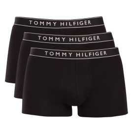 3PACK pánske boxerky Tommy Hilfiger čierne (UM0UM03882 0WE) XXL, trenky.
Tieto pánske boxerky Tommy Hilfiger sú perfektnou voľbou pre mužov, ktorí ocenia štýl a pohodlie.
Kvalitný materiál pre maximálne pohodlie
Boxerky sú vyrobené z bavlny s prímesou elastanu, čo zaisťuje ich priedušnosť a pružnosť.
Klasický štýl a pohodlie s boxerkami Tommy Hilfiger
Pánske boxerky prémiovej značky Tommy Hilfiger majú kratšie nohavičky a elegantný dizajn doplnený vytkávanou gumou s logom Tommy Hilfiger.
Prečo by si mal vyskúšať tieto boxerky

Priedušná bavlna: Zaisťuje pohodlie a sviežosť po celý deň.


Pružnosť vďaka elastanu: Boxerky sa skvele prispôsobia tvojej postave.


Štýlový vyšívaný gumový pás: Logo Tommy Hilfiger dodáva boxerkám elegantný vzhľad.

Spodná bielizeň Tommy Hilfiger je zárukou najvyššej kvality
Značka Tommy Hilfiger sa stala ikonou amerického obliekania pred takmer 40 rokmi a jej farebnosť v odtieňoch modrej, červenej a bielej je rozpoznateľná na prvý pohľad.
Ako sa starať o boxerky Tommy Hilfiger
Aby vaše boxerky zostali čo najdlhšie v perfektnom stave, je dôležité dodržiavať nasledujúce pokyny:

Pranie: Boxerky perte na 30 °C s jemnými pracími prostriedkami, aby si zachovali svoju jemnosť.


Sušenie: Možno bezpečne sušiť v sušičke na nízkej teplote.


Žehlenie: Boxerky možno žehliť na nízku teplotu, ale zvyčajne to nie je potrebné.

Tip: Nájdenie správneho kúsku spodnej bielizne, ktorý vám perfektne sedí, je niekedy náročné.