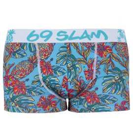 Pánske boxerky 69SLAM hip panama XXL, trenky.
Vstúpte do sveta, kde sa pohodlie stretáva s originalitou!
Bambusové vlákna pre maximálne pohodlie
Boxerky z bambusového materiálu sú ideálnou voľbou pre každého, kto hľadá maximálne pohodlie a šetrnosť k pokožke.
Výrazný dizajn a premyslený strih na aktívne dni
Boxerky 69SLAM vás na prvý pohľad zaujmú svojím jedinečným vzhľadom, originálnymi vzormi a príjemnými farbami.
Prečo by boxerky 69SLAM nemali chýbať vo vašom šatníku

Mikrovlákno - ľahké, elastické, rýchloschnúce.
Kratšie nohavičky, ktoré sa nikde nekrčia.
Výrazný dizajn s originálnymi vzormi.

69SLAM spodná bielizeň, ktorá vám zdvihne náladu
69SLAM je obľúbená surferská značka z Bali, ktorá oslavuje život, umenie, kreativitu, dizajn a farby v každom detaile.
Ako sa starať o boxerky 69SLAM
Dodržiavaním týchto pokynov zachováte ich výnimočné vlastnosti - mäkkosť, priedušnosť a odolnosť.

Pranie: Boxerky pier výhradne ručne vo vlažnej vode (ideálne do 30 °C).
Sušenie: Sušenie v sušičke nie je vhodné.
Žehlenie: Nežehliť.

Tip: Vaša obľúbená spodná bielizeň si zaslúži šetrné zaobchádzanie.